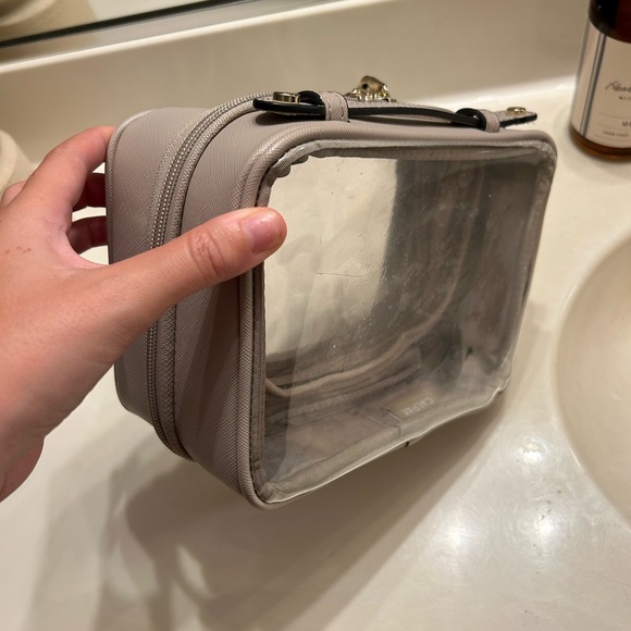 Small Clear Cosmetics Case - Picture 6 of 6